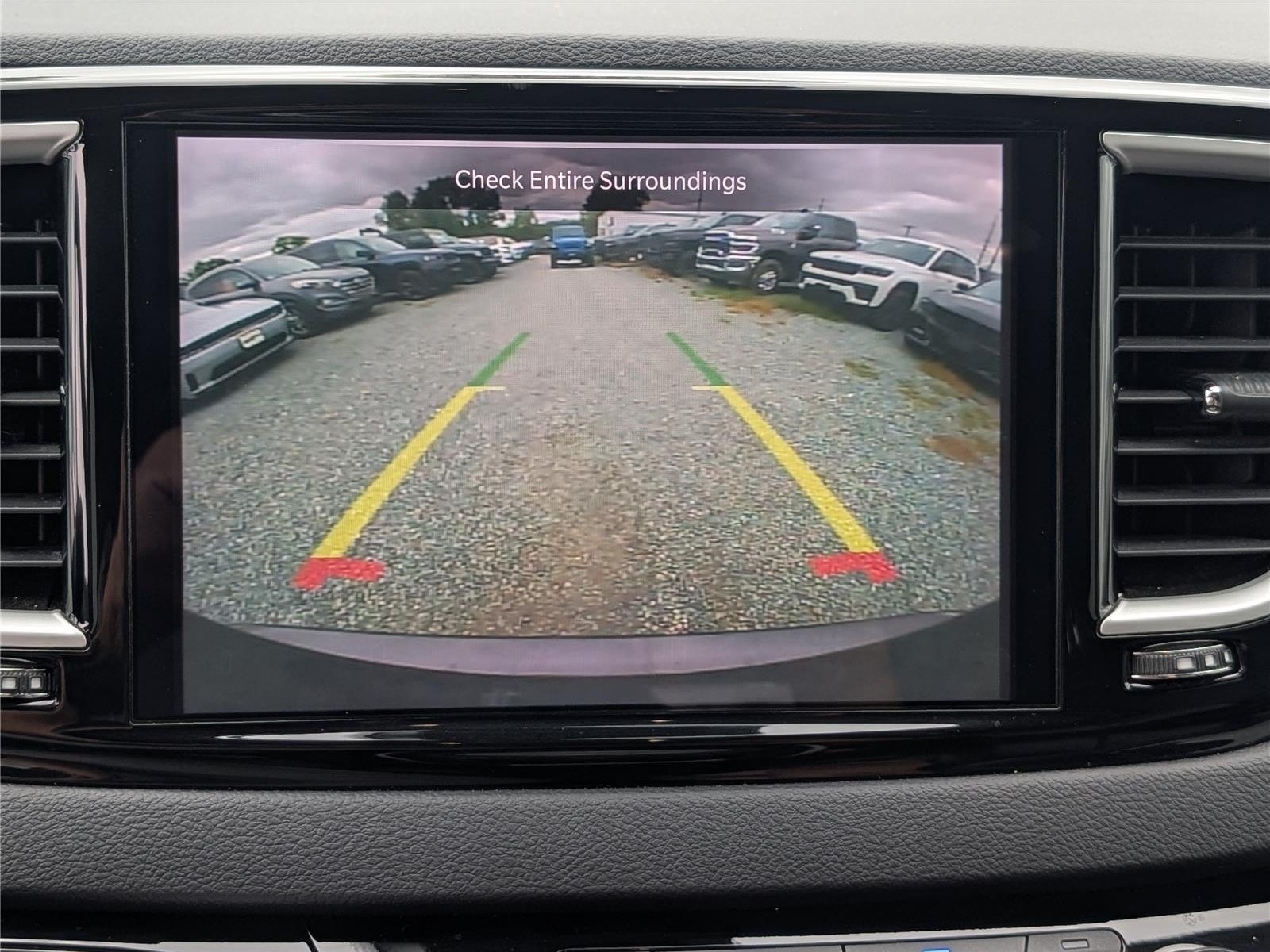 Used 2023 Chrysler Pacifica Touring-L FWD image 29