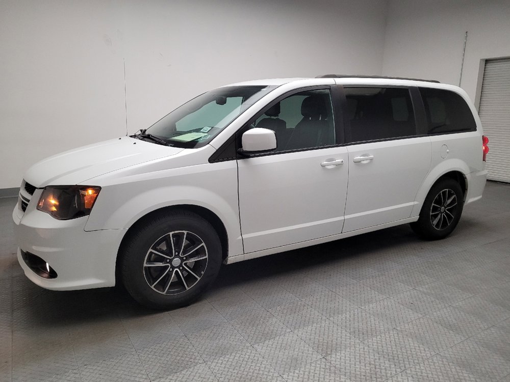 Used 2018 Dodge Grand Caravan GT FWD image 2
