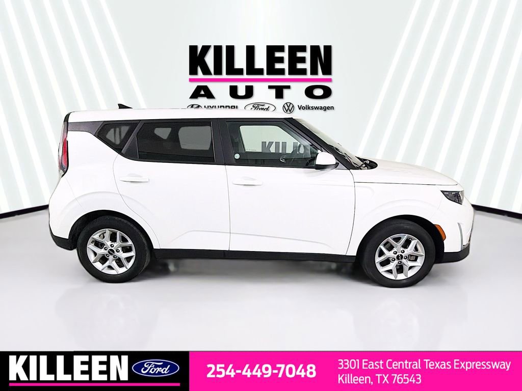 Used 2024 Kia Soul LX w/ Option Group 015 image 9
