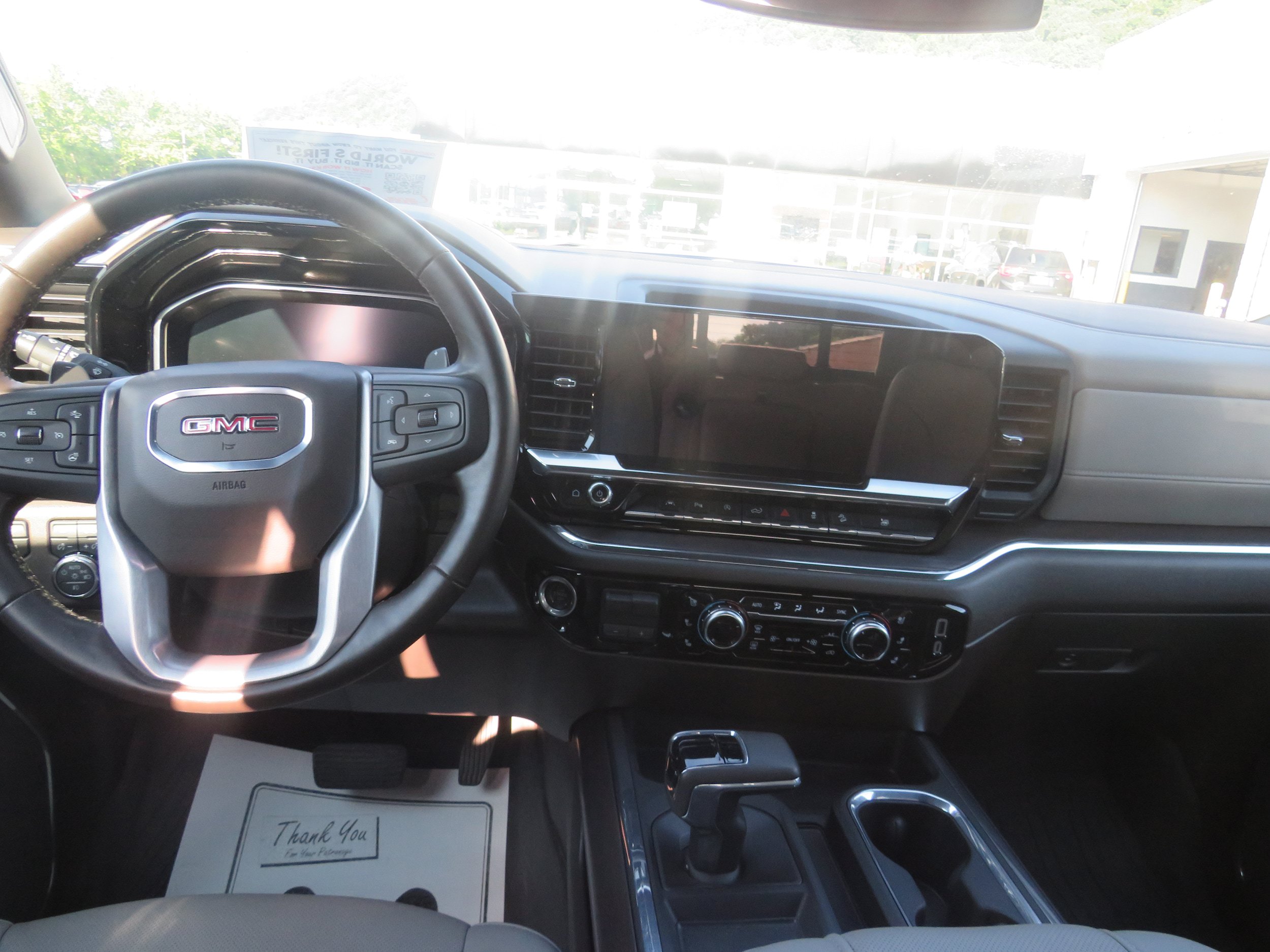 Used 2024 GMC Sierra 1500 SLT w/ SLT Premium Plus Package AWD/4WD image 9