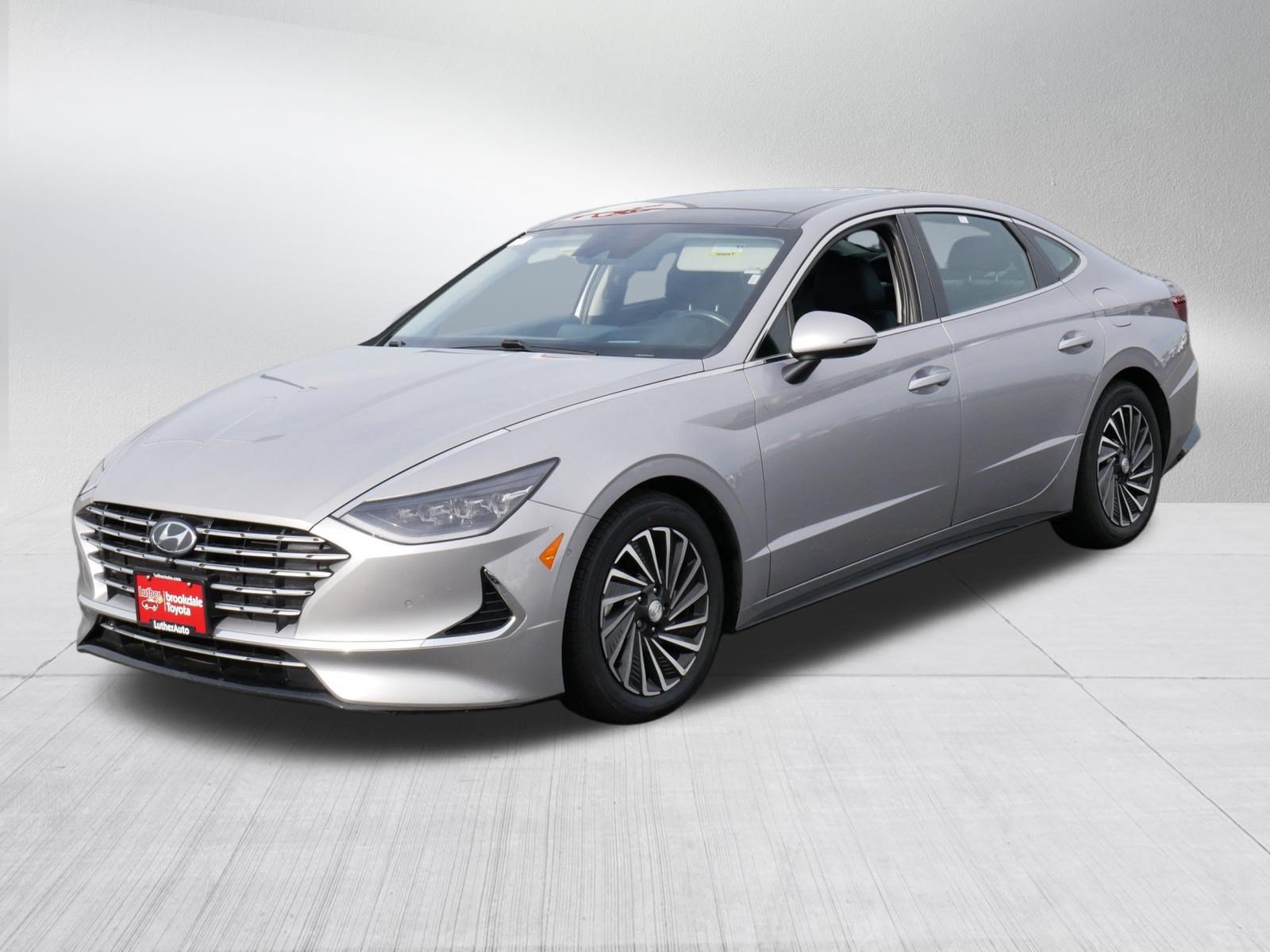 Used 2023 Hyundai Sonata Limited FWD image 3