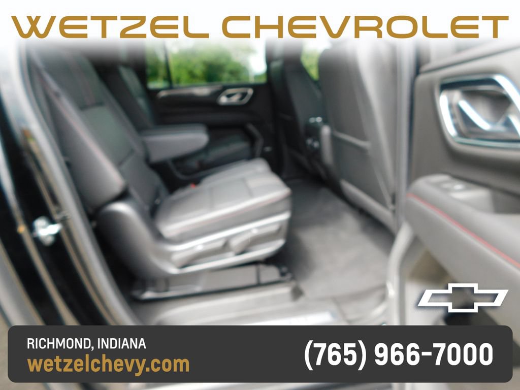 Certified 2022 Chevrolet Suburban RST w/ Luxury Package AWD/4WD image 23