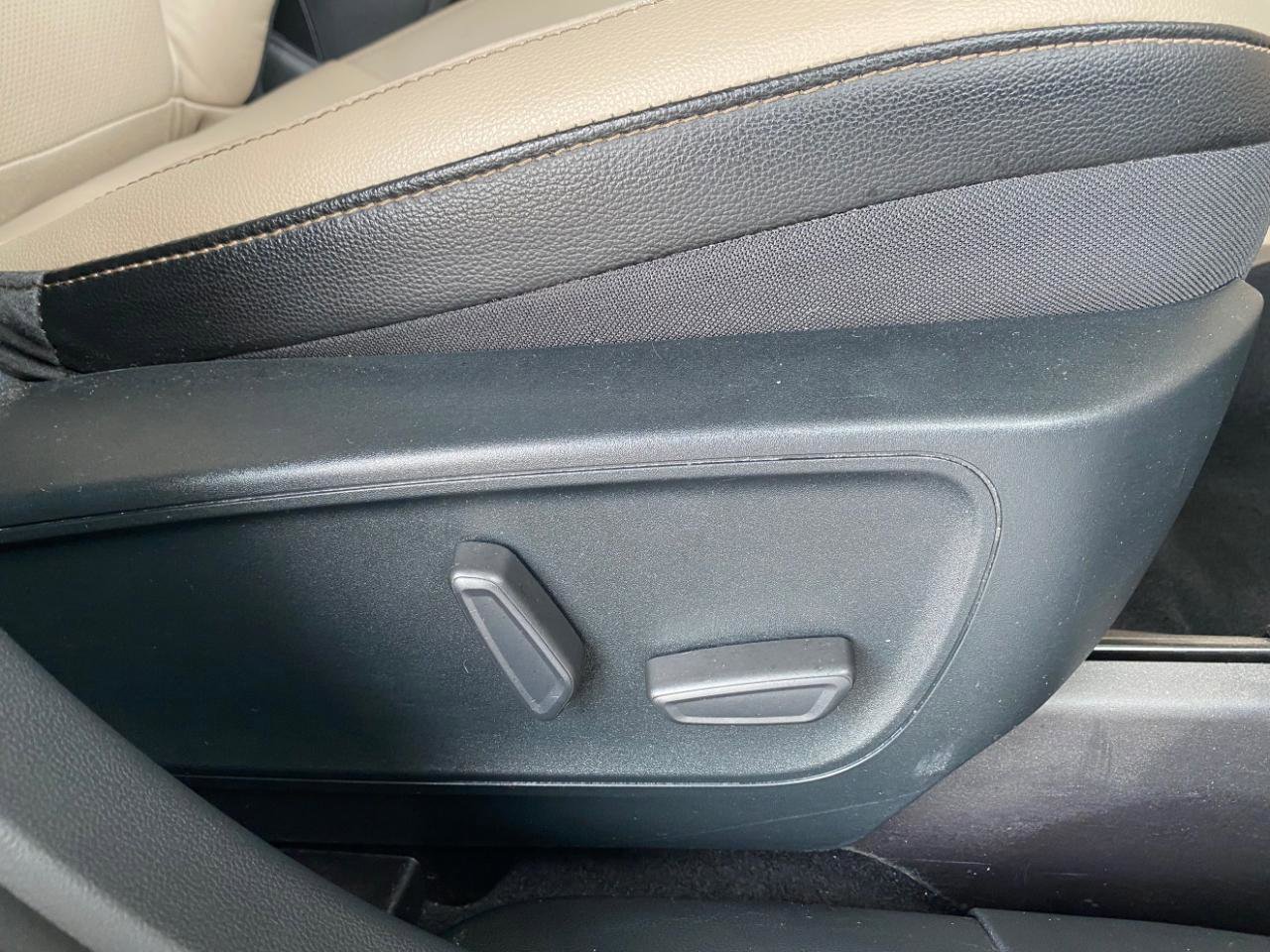 Used 2020 Ford Escape Titanium w/ Titanium Premium Package 2.0 image 50