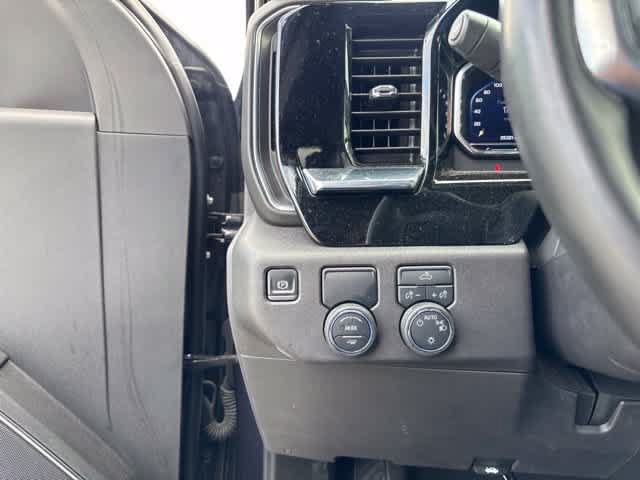 Used 2024 Chevrolet Silverado 1500 LT RWD image 10