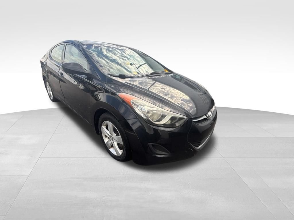 Used 2013 Hyundai Elantra GLS FWD image 9