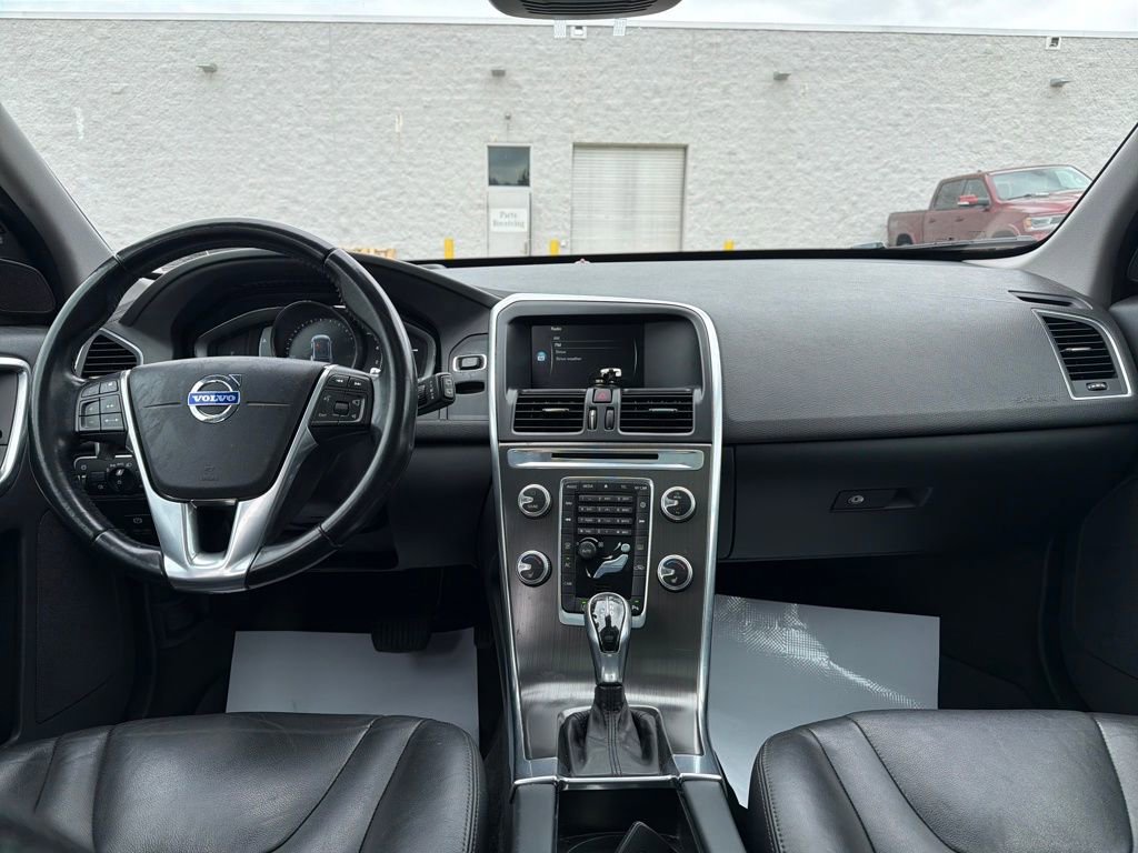Used 2015 Volvo XC60 T6 w/ Proximity Package image 15