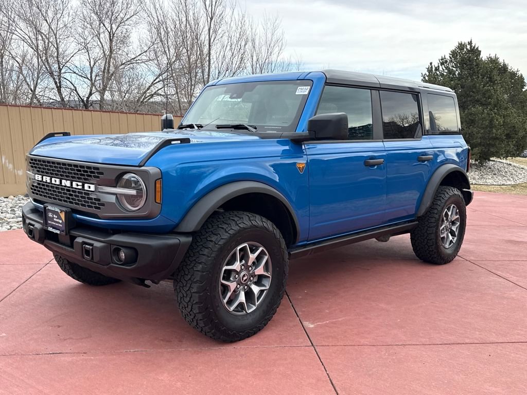Certified 2025 Ford Bronco Badlands image 3