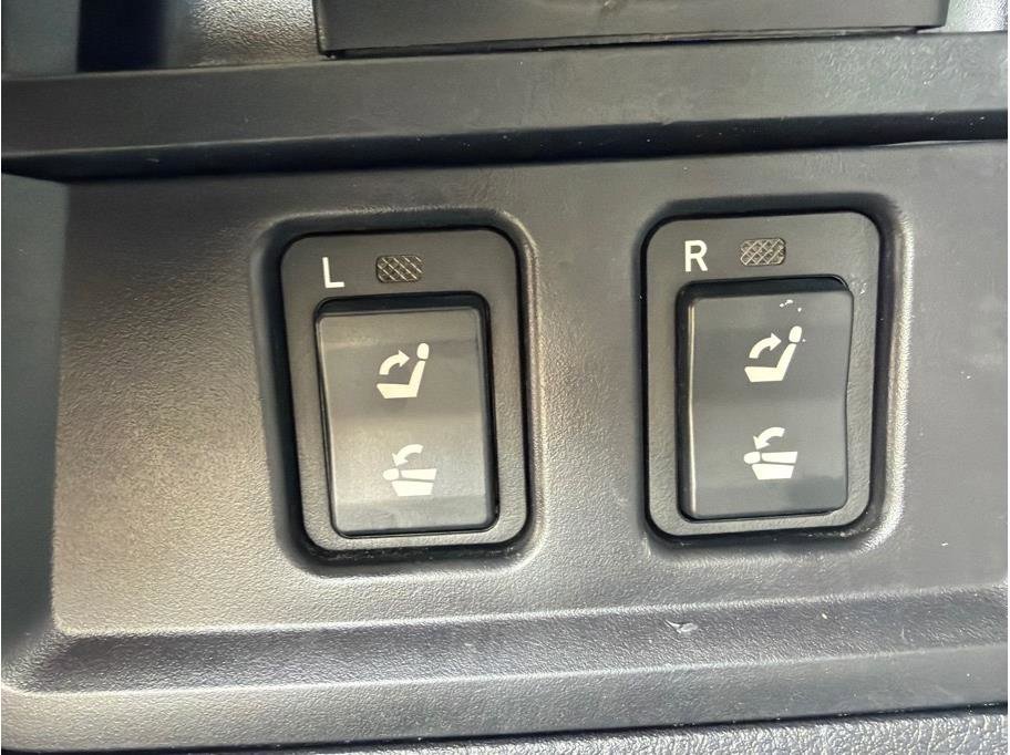 Used 2011 Toyota Sequoia Limited image 14