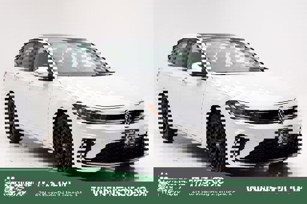 Used 2025 Volkswagen Jetta SE