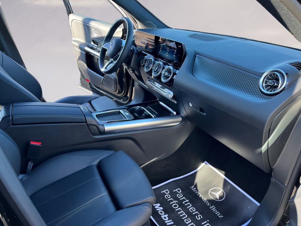 Certified 2025 Mercedes-Benz GLA 250 4MATIC image 15