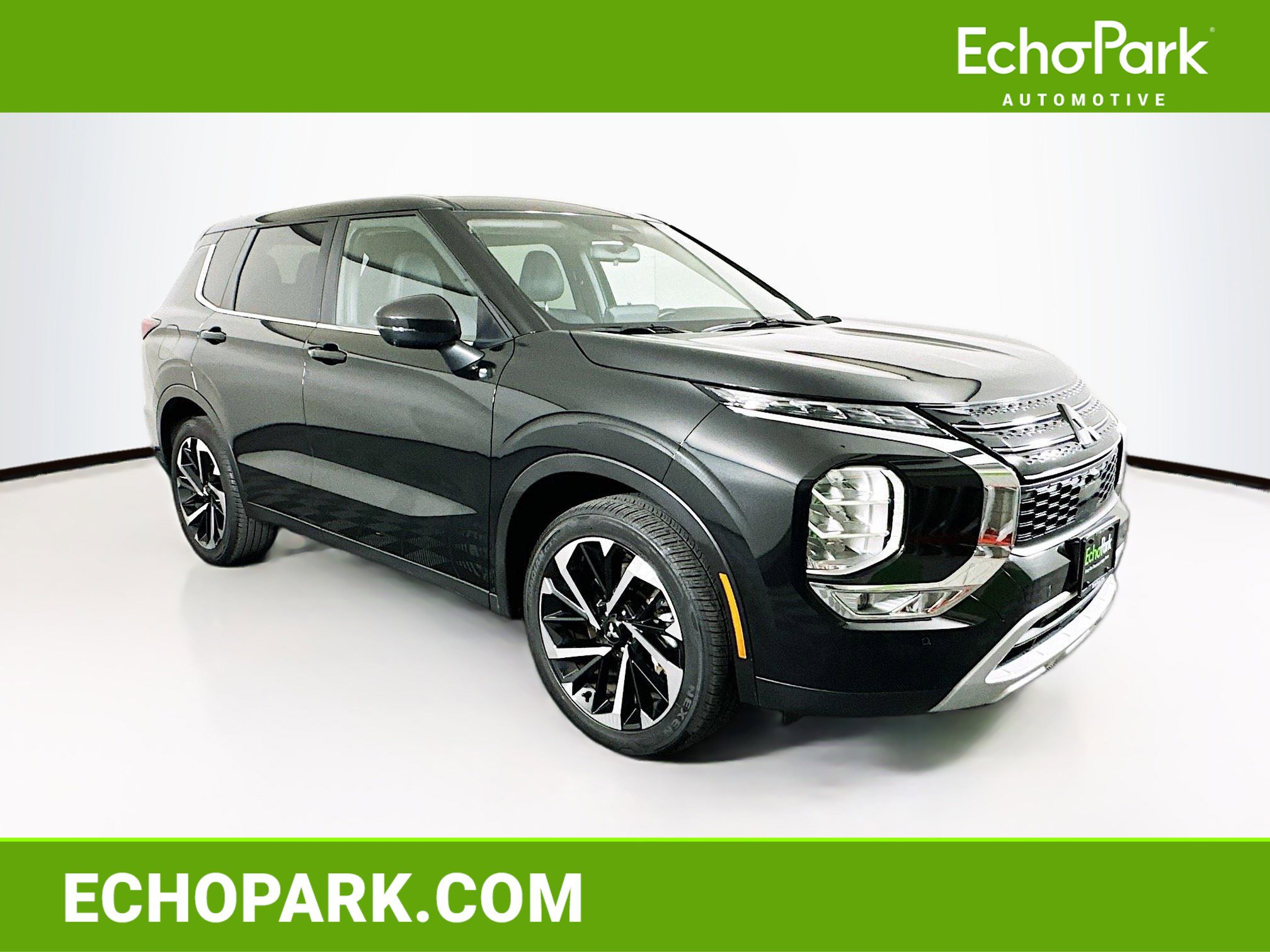 Used 2024 Mitsubishi Outlander SE Black Edition image 1