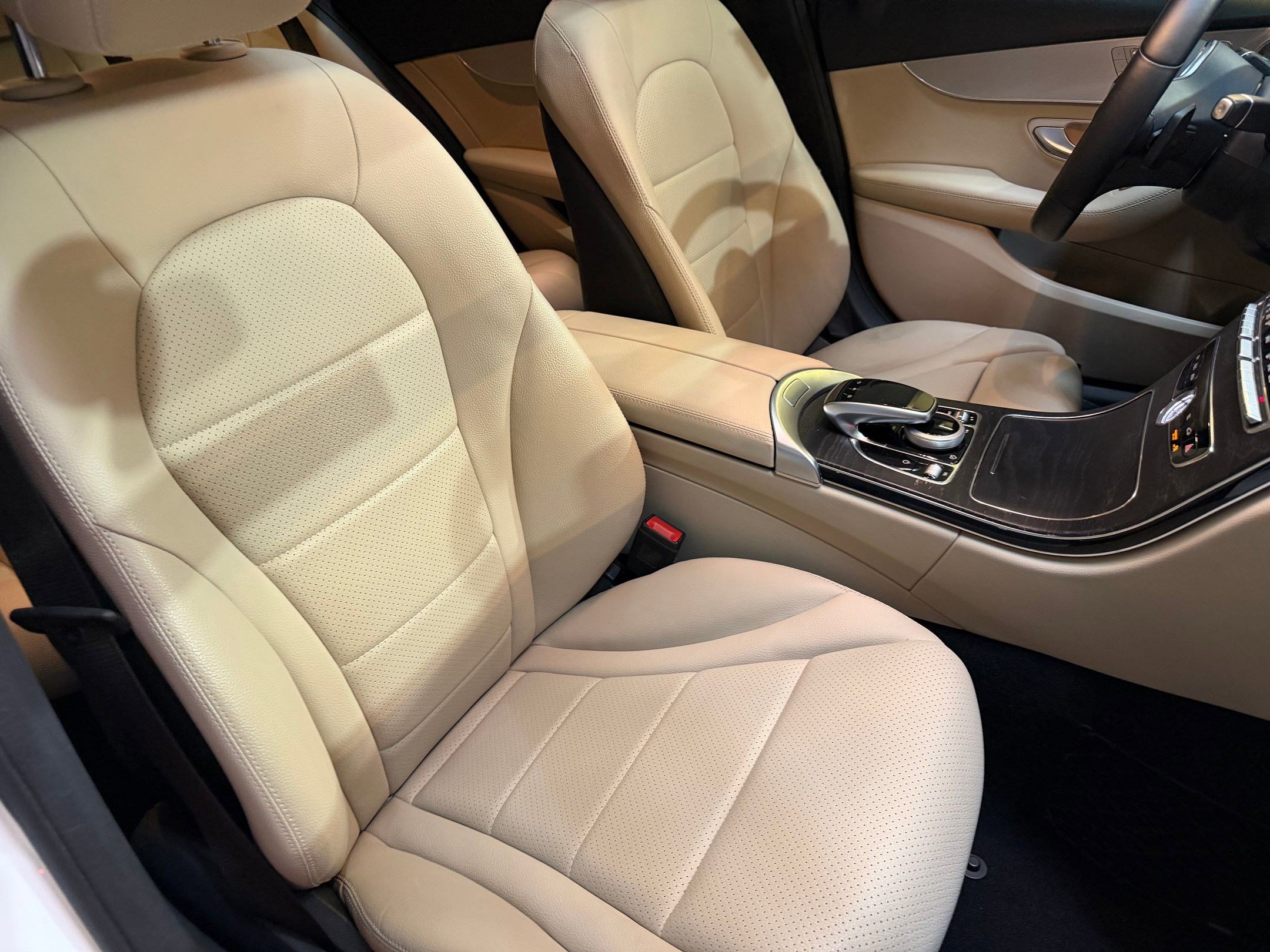 Used 2019 Mercedes-Benz C 300 4MATIC Sedan image 48