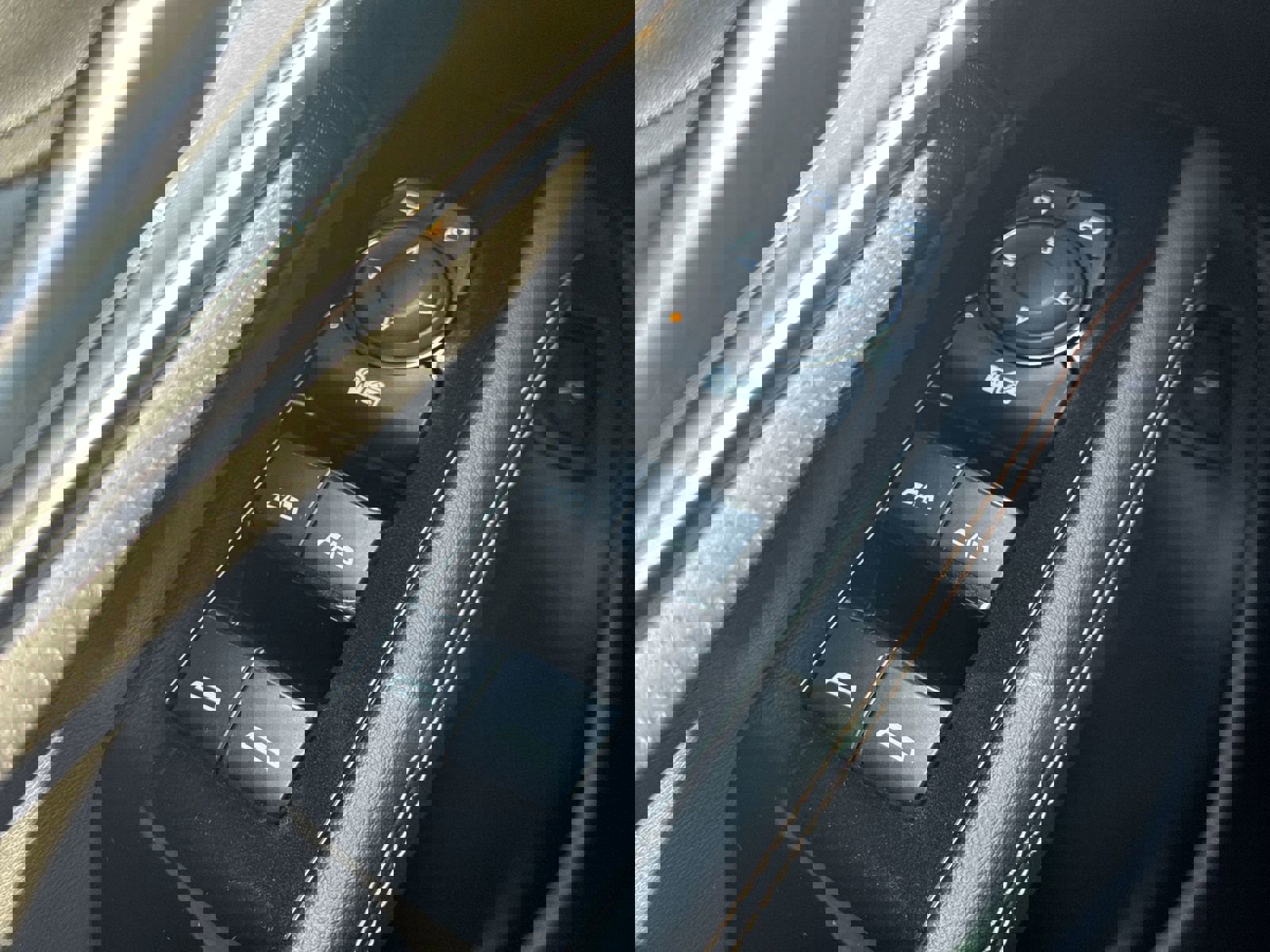 Used 2024 Cadillac CT4 V w/ LPO, ONYX Package image 15