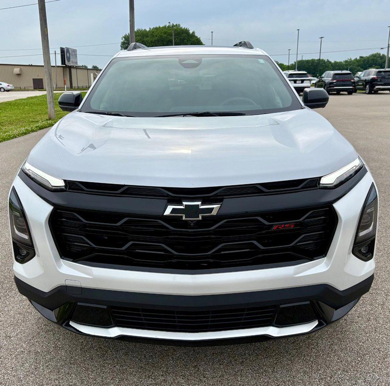 Used 2025 Chevrolet Equinox RS w/ Safety and Technology Package FWD image 8