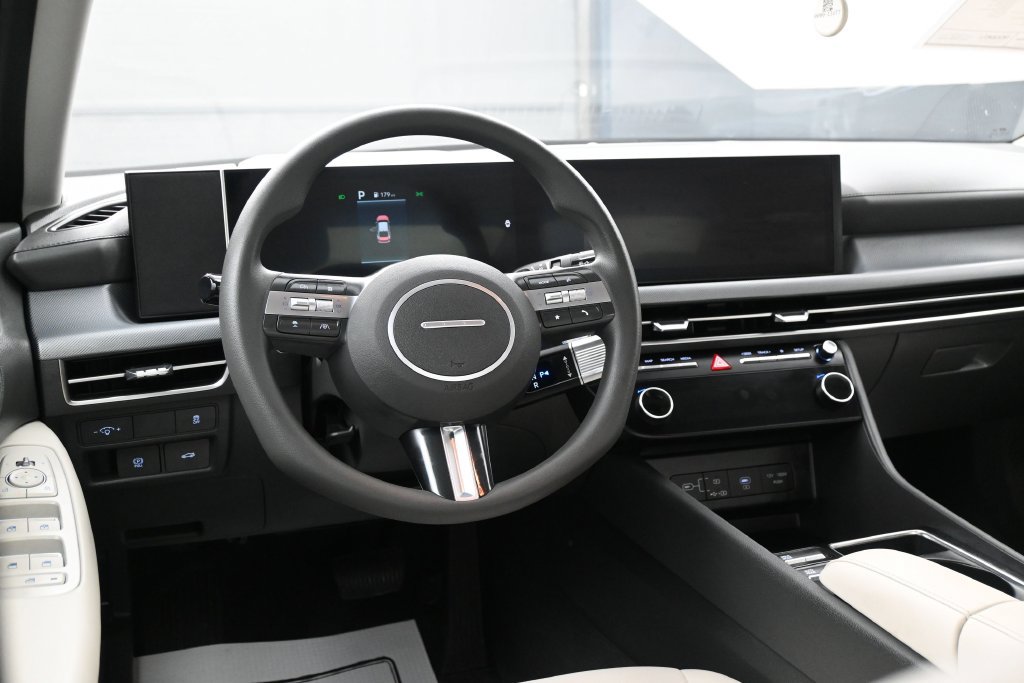 Used 2025 Hyundai Sonata SEL AWD/4WD image 27