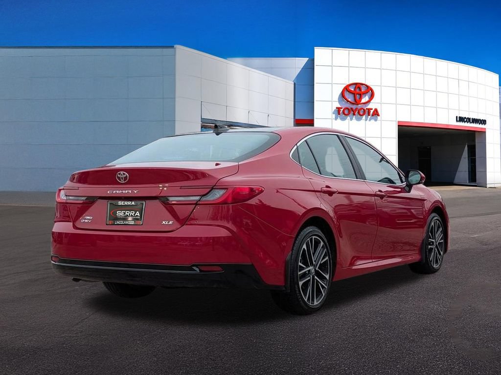 Used 2025 Toyota Camry XLE AWD/4WD image 5