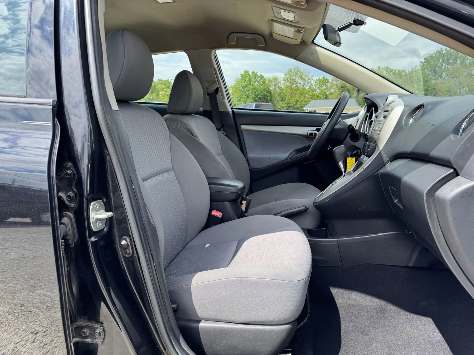 Used 2010 Toyota Matrix FWD image 16