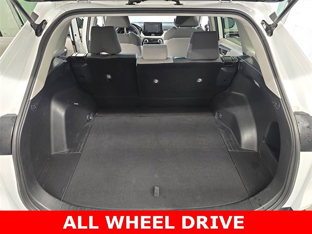 Used 2021 Toyota RAV4 XLE image 13