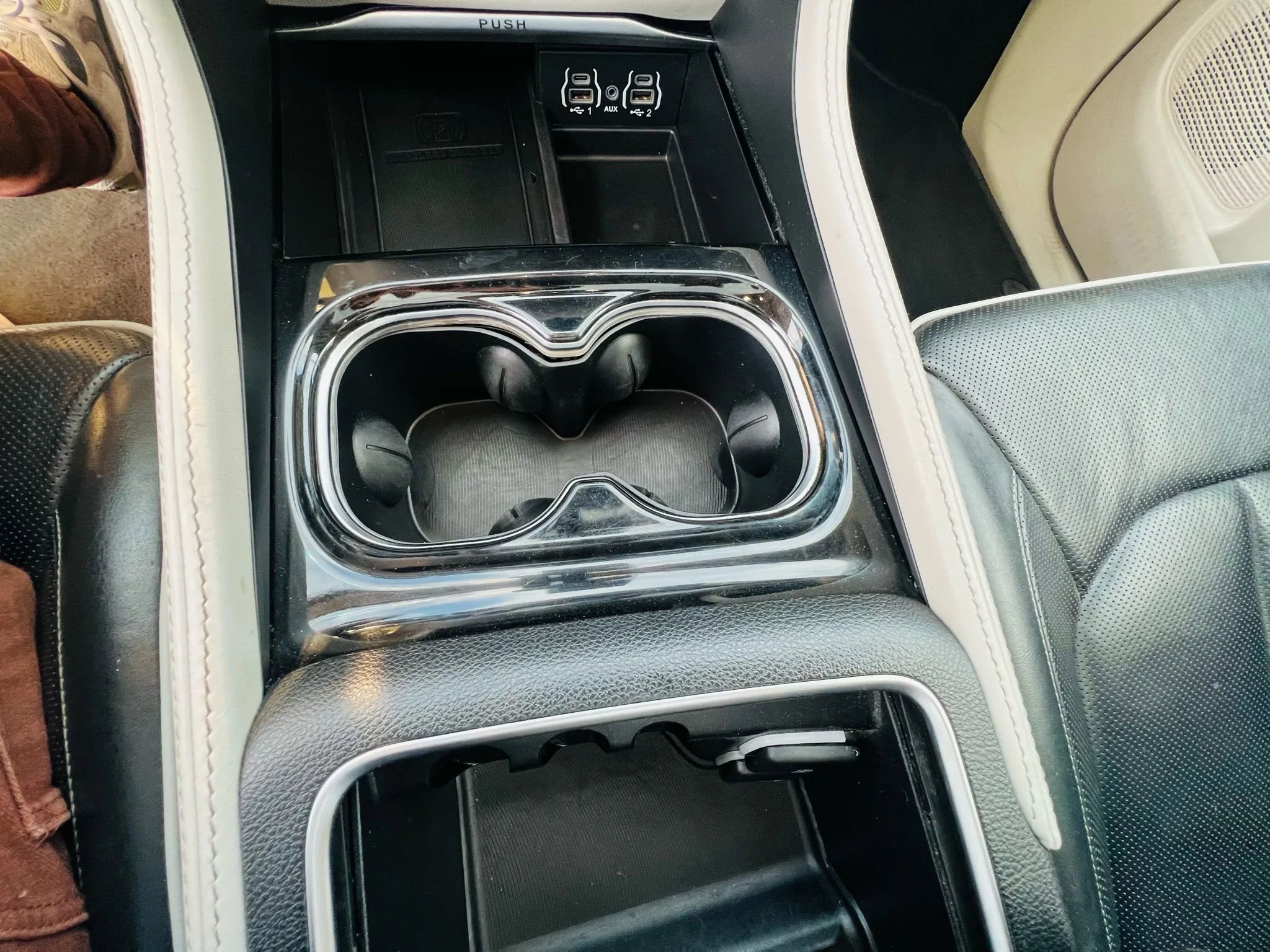 Used 2022 Chrysler Pacifica Limited image 21