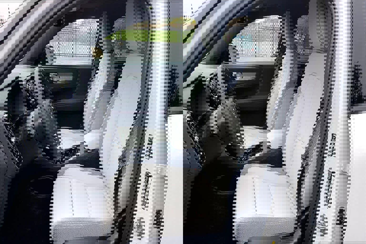 New 2026 Volvo EX40 Plus w/ Climate Package image 11