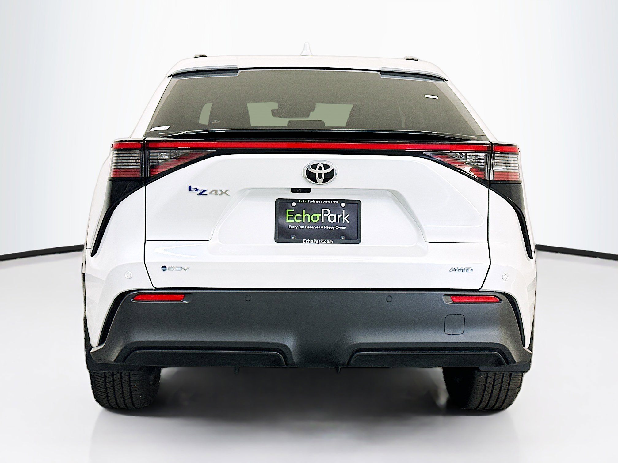 Used 2025 Toyota bZ4X AWD w/ Weather Package image 7