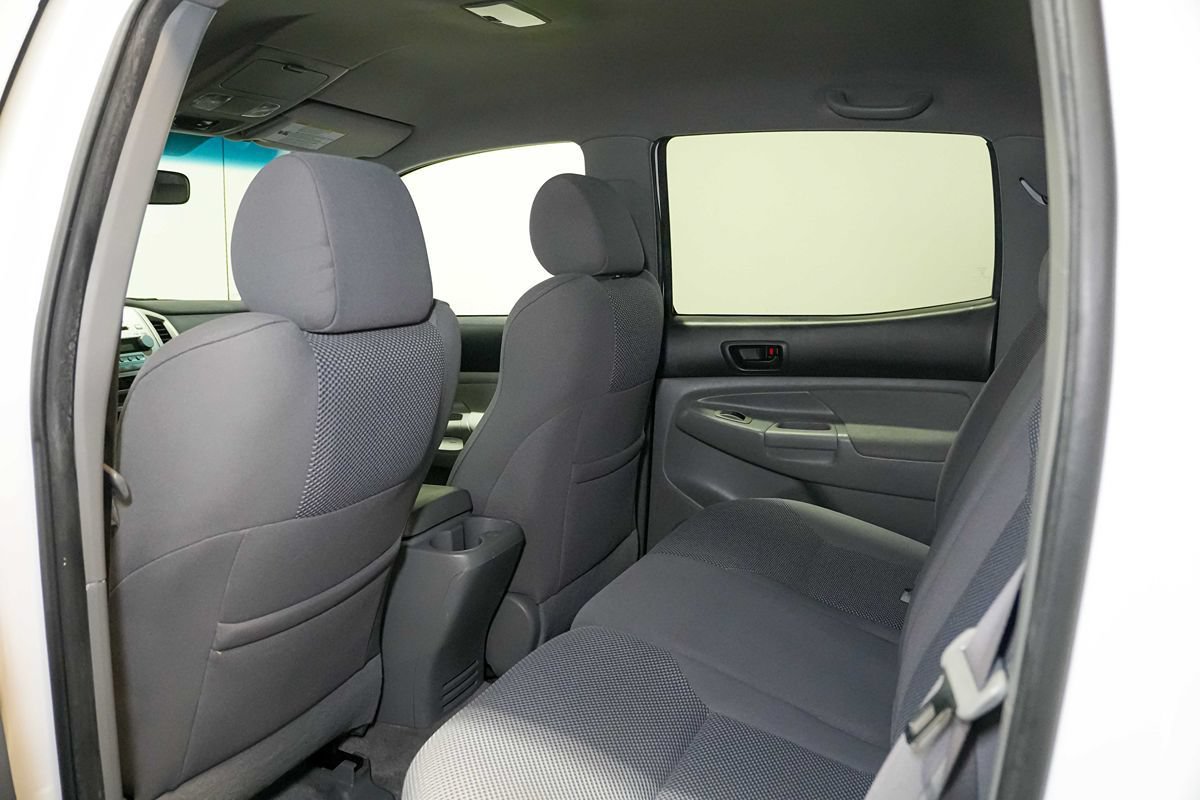 Used 2006 Toyota Tacoma PreRunner RWD image 18