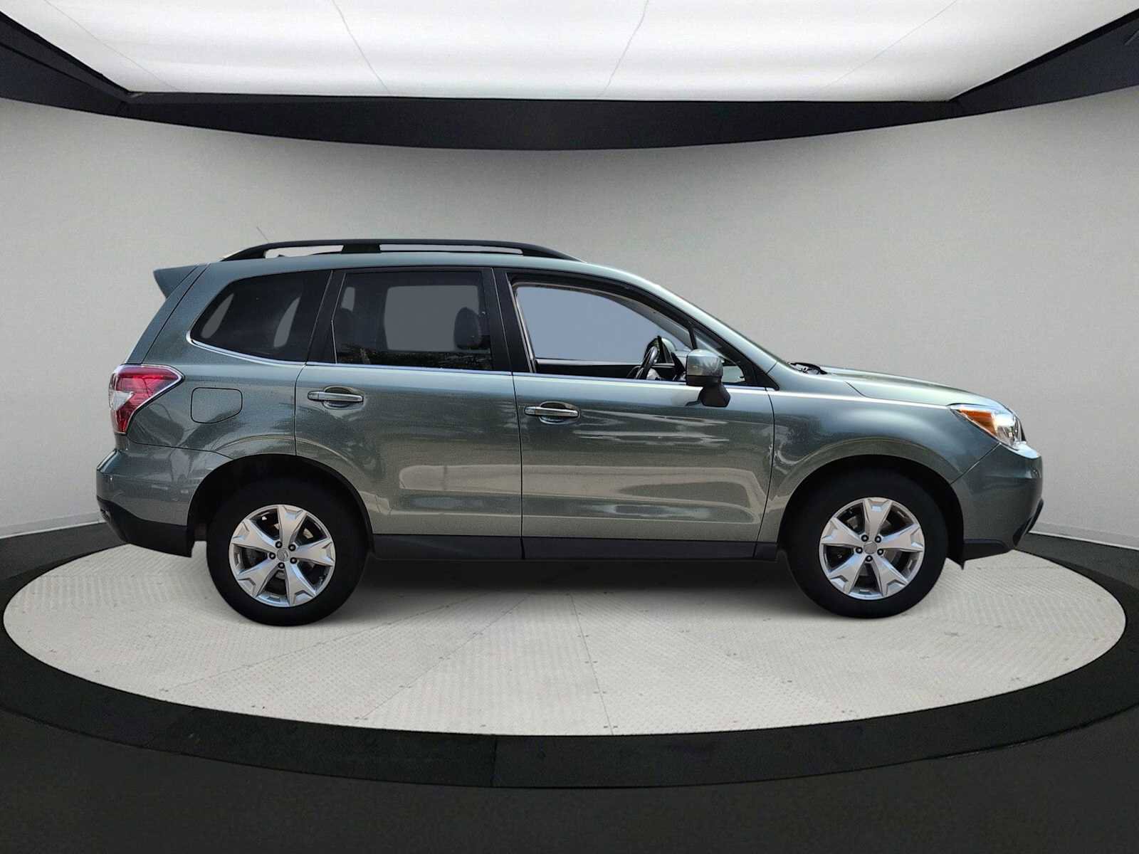 Used 2014 Subaru Forester 2.5i Limited AWD/4WD image 9