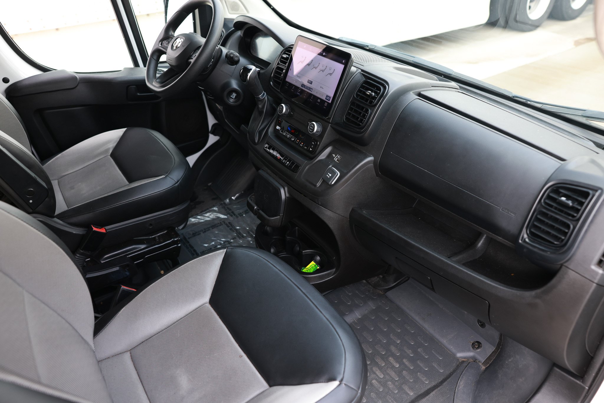 Used 2023 RAM ProMaster 3500 w/ Premium Convenience Group FWD image 16