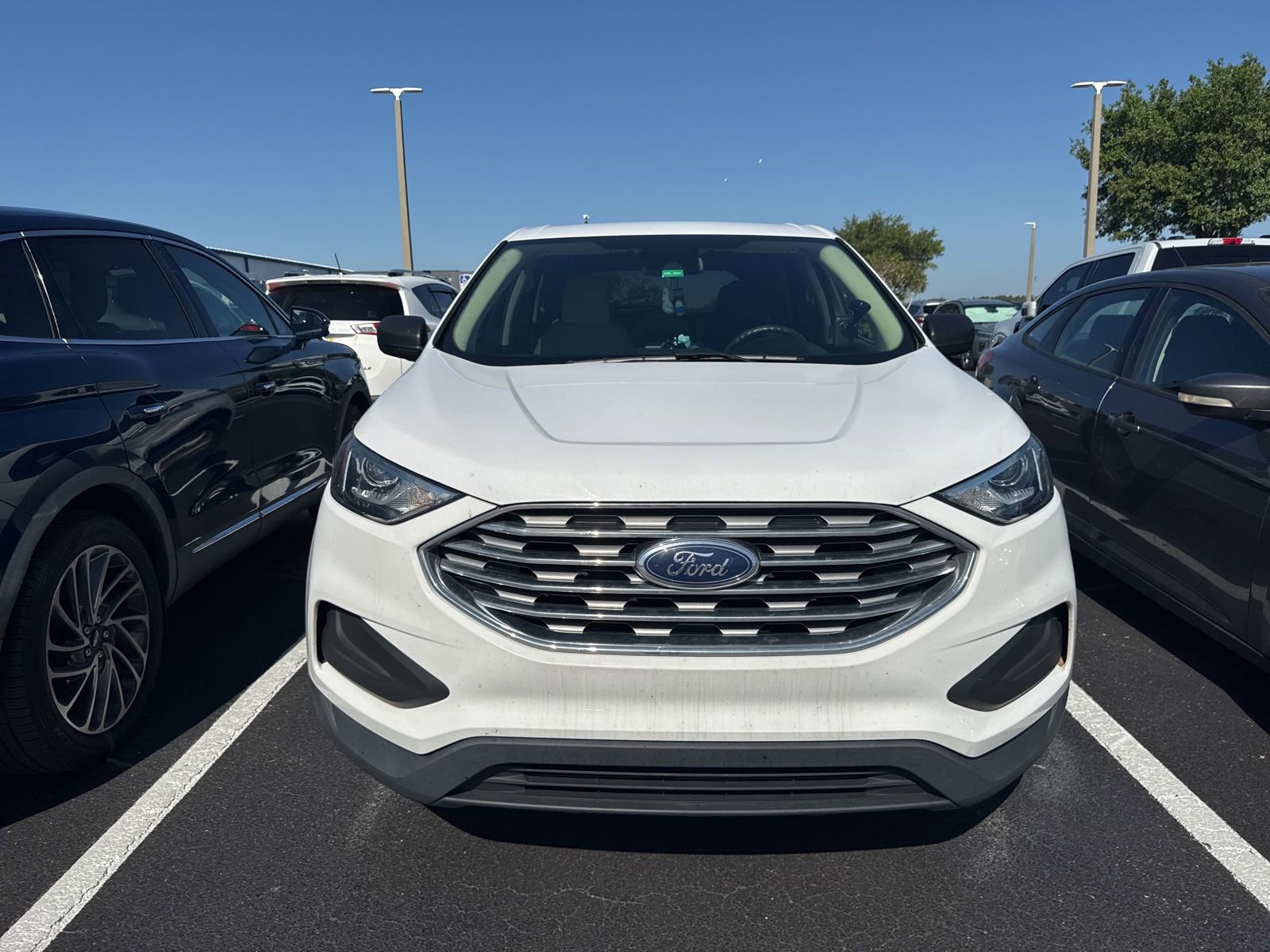 Used 2022 Ford Edge SE AWD/4WD image 3