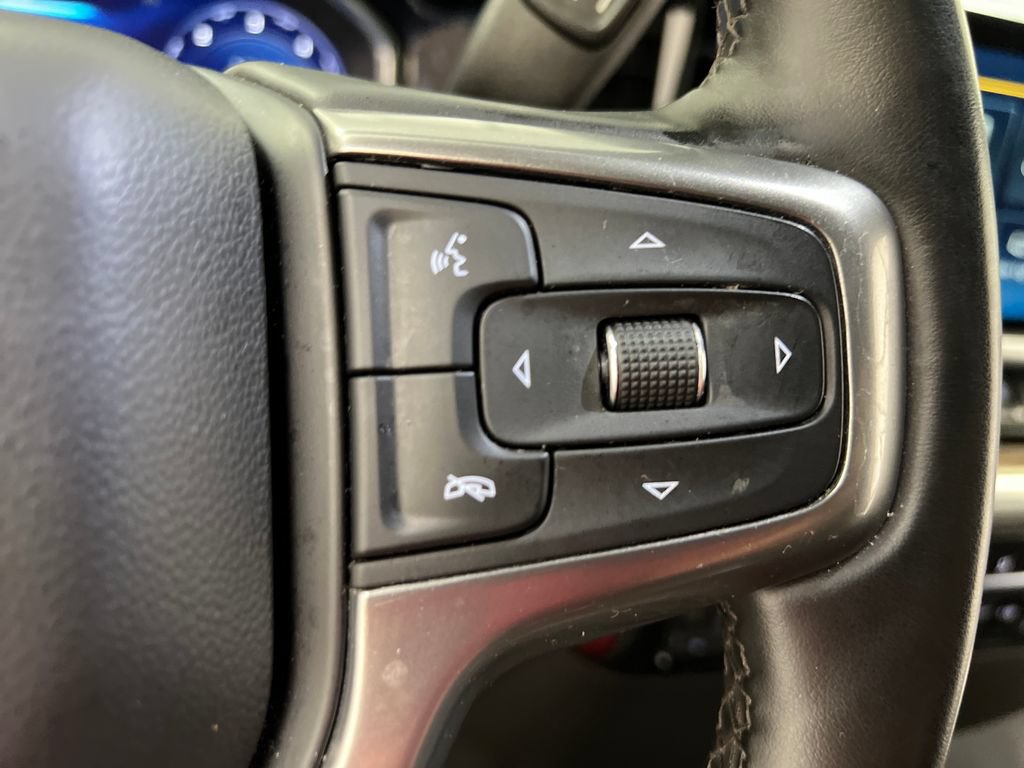 Used 2025 Chevrolet Silverado 1500 LT AWD/4WD image 46