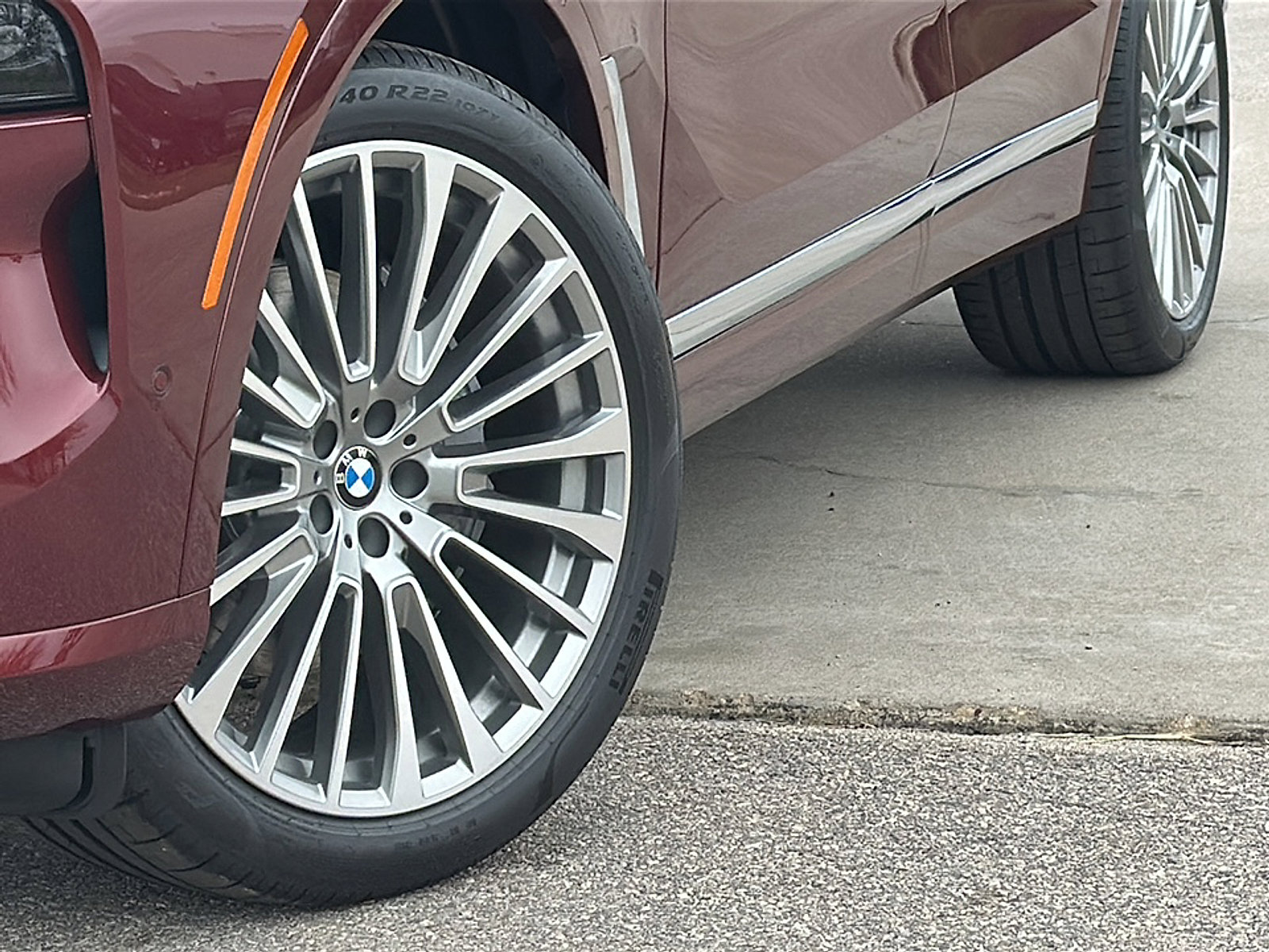 New 2026 BMW X7 xDrive40i image 3