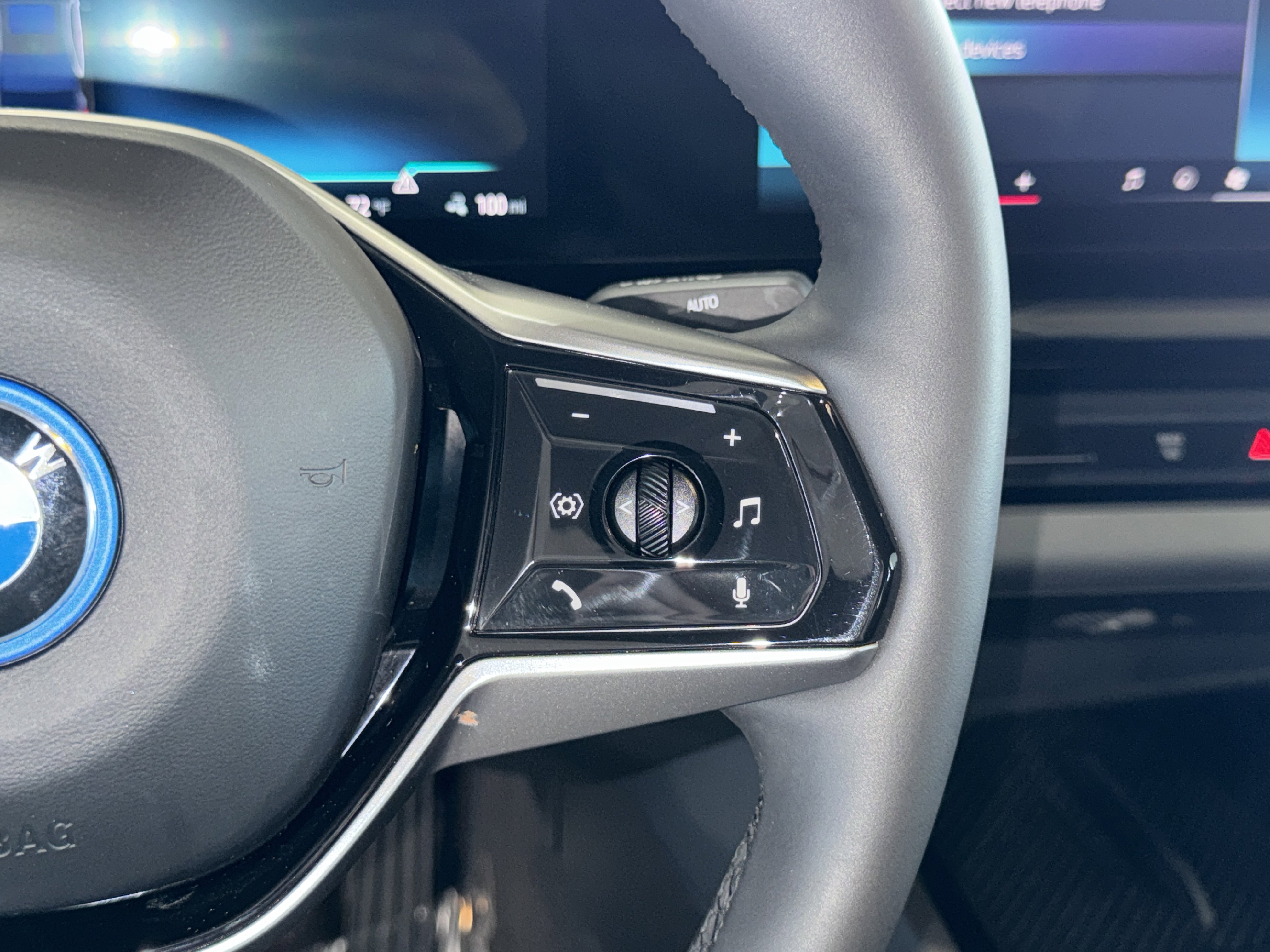 Certified 2024 BMW i5 eDrive40i w/ M Sport Package image 23