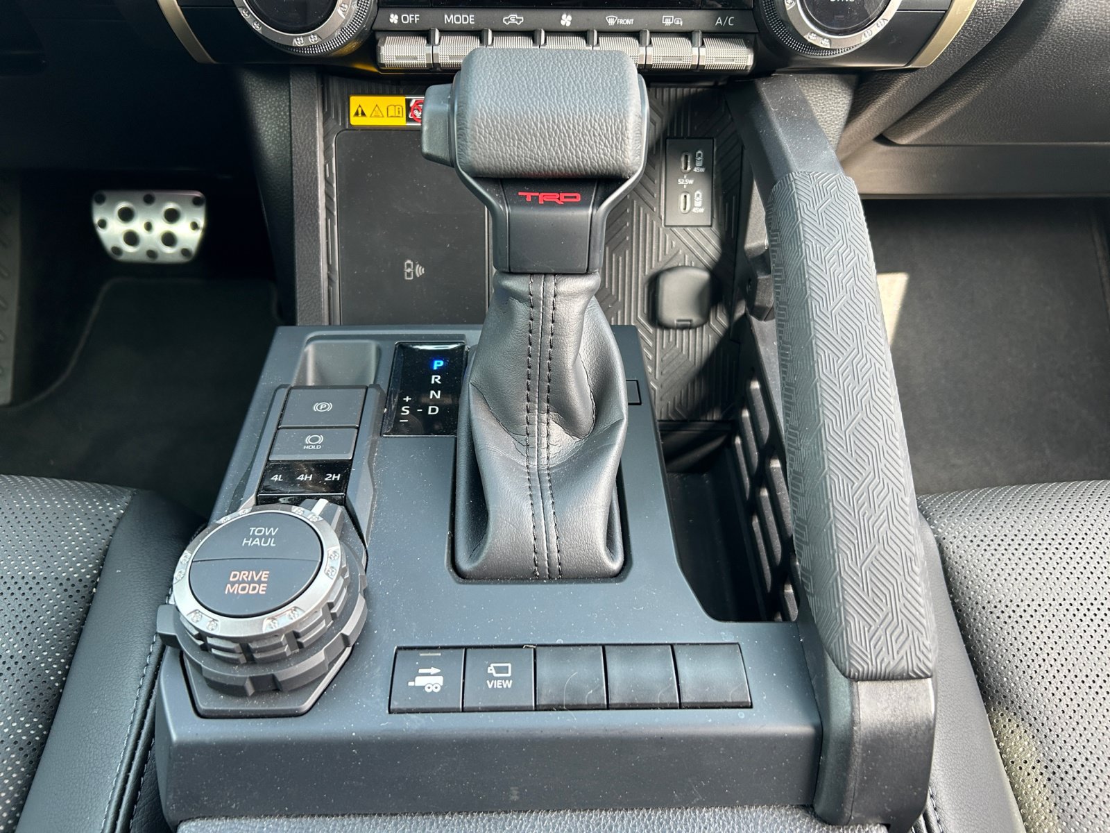 New 2024 Toyota Tacoma TRD Sport w/ TRD Sport Premium Package AWD/4WD image 11