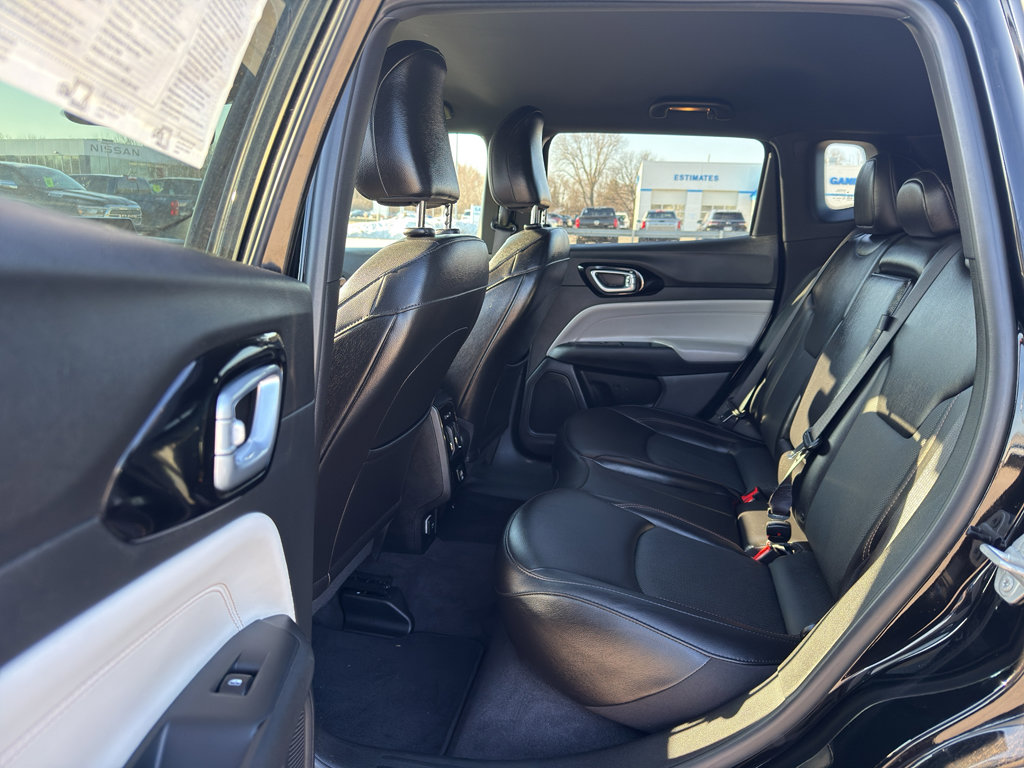 Used 2023 Jeep Compass Limited image 29