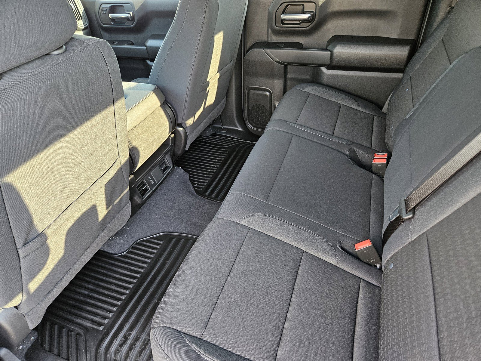 New 2026 Chevrolet Silverado 1500 Custom Trail Boss w/ LPO, Dark Essentials Package AWD/4WD image 20