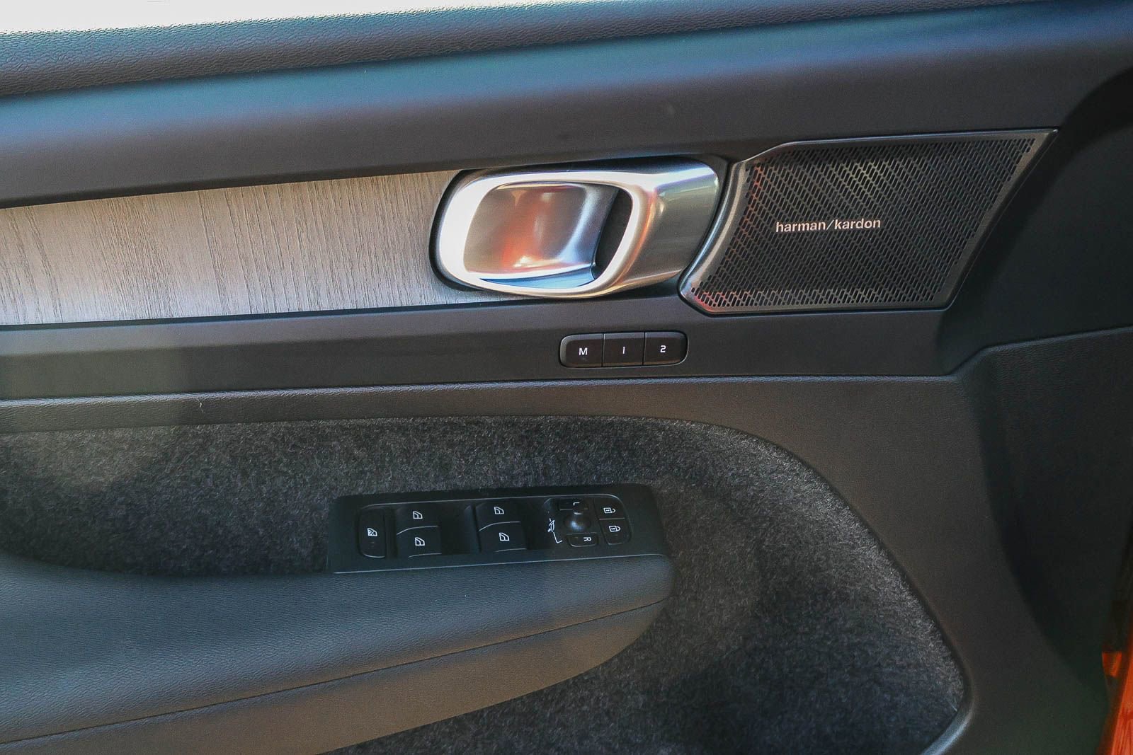 Used 2023 Volvo XC40 B5 Ultimate w/ Protection Package Premier image 32