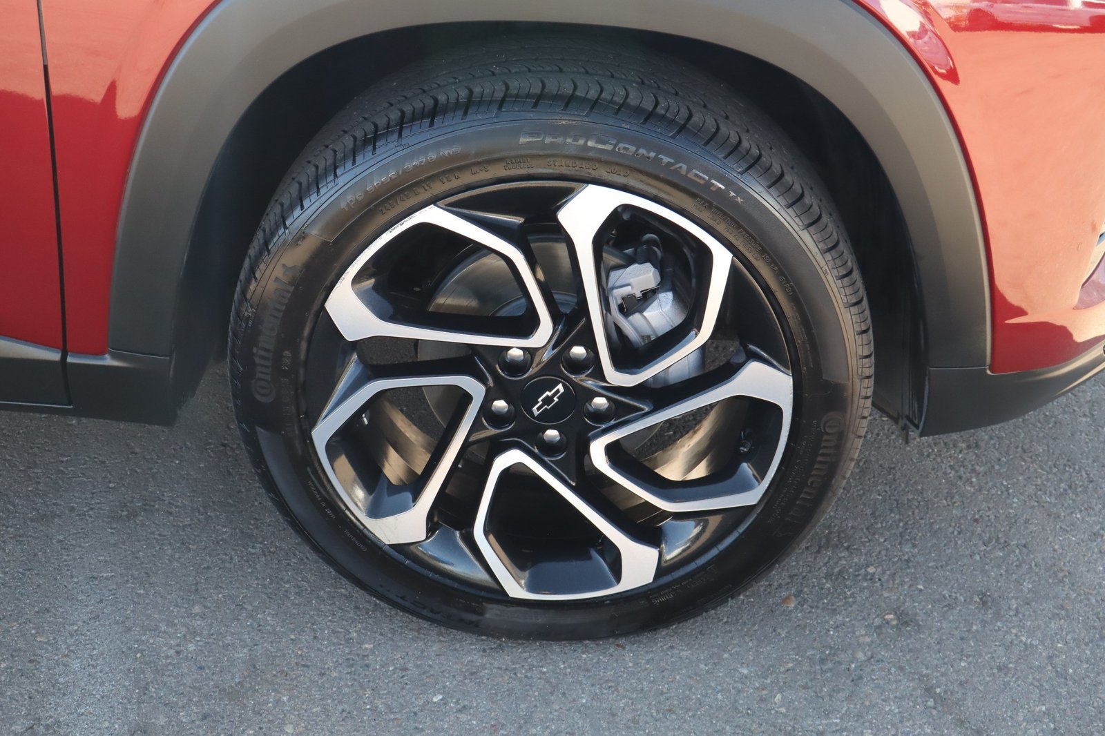 Used 2025 Chevrolet Trax RS w/ Sunroof Package FWD image 10