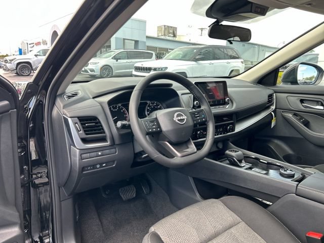 New 2026 Nissan Rogue SV AWD/4WD image 25