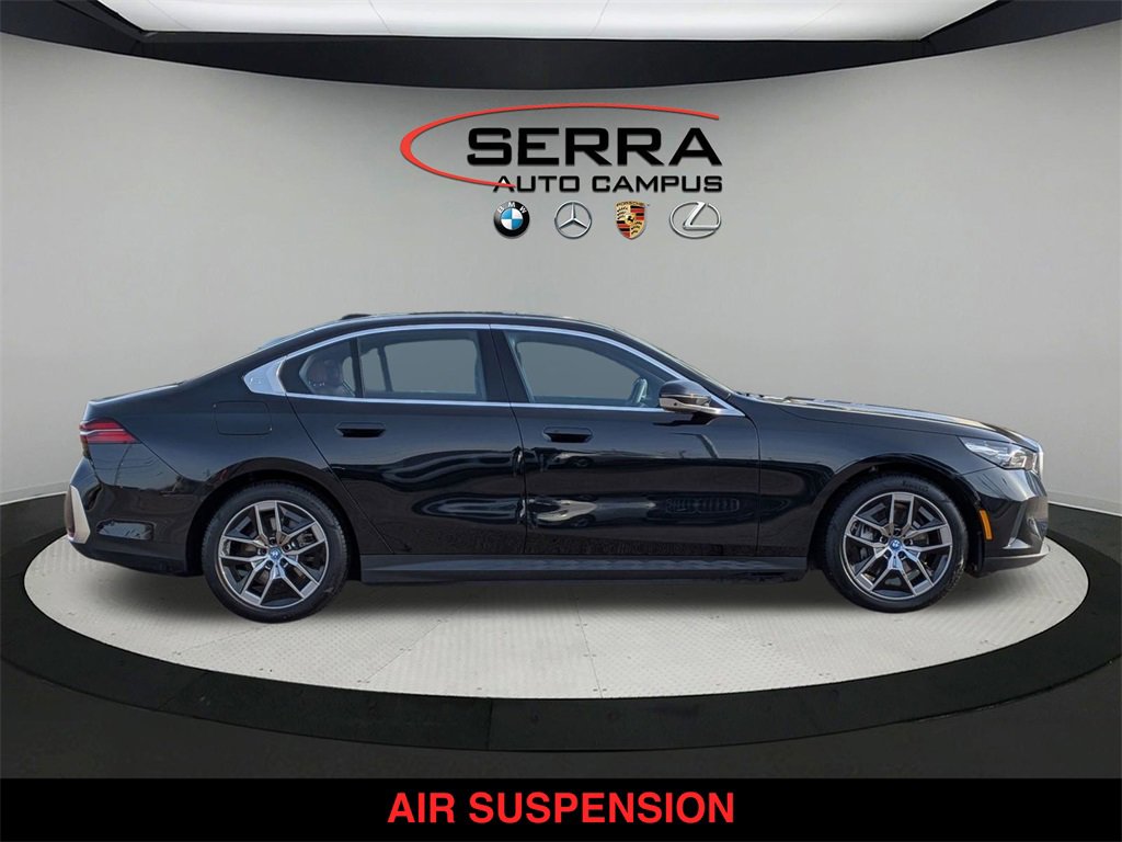 Used 2025 BMW i5 xDrive40 w/ Premium Package image 2