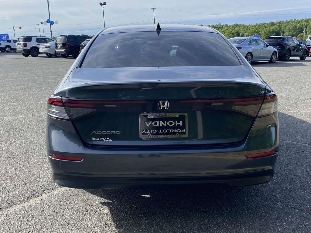 Used 2023 Honda Accord EX image 4