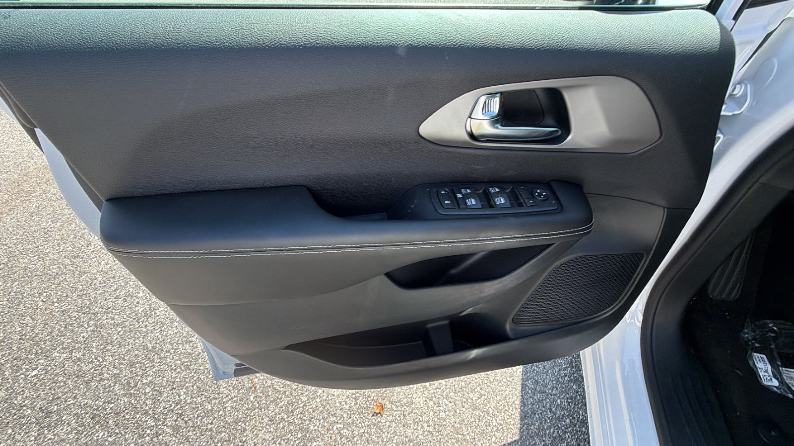 New 2027 Chrysler Pacifica LX FWD image 14