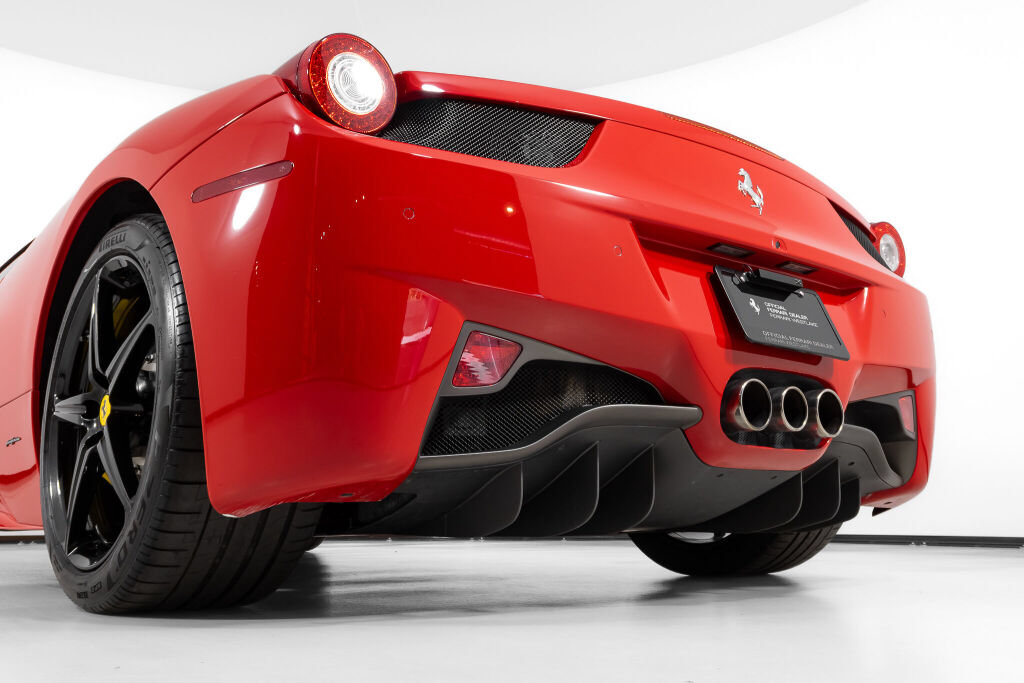 Used 2013 Ferrari 458 Italia Coupe RWD image 16