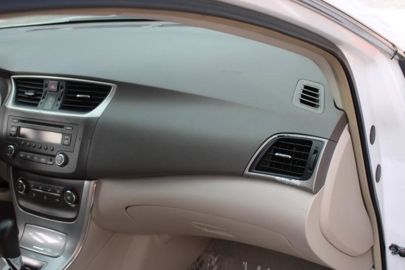 Used 2013 Nissan Sentra S image 18