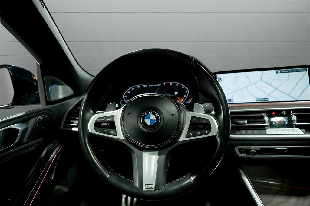 Used 2021 BMW X6 M50i w/ Executive Package image 22