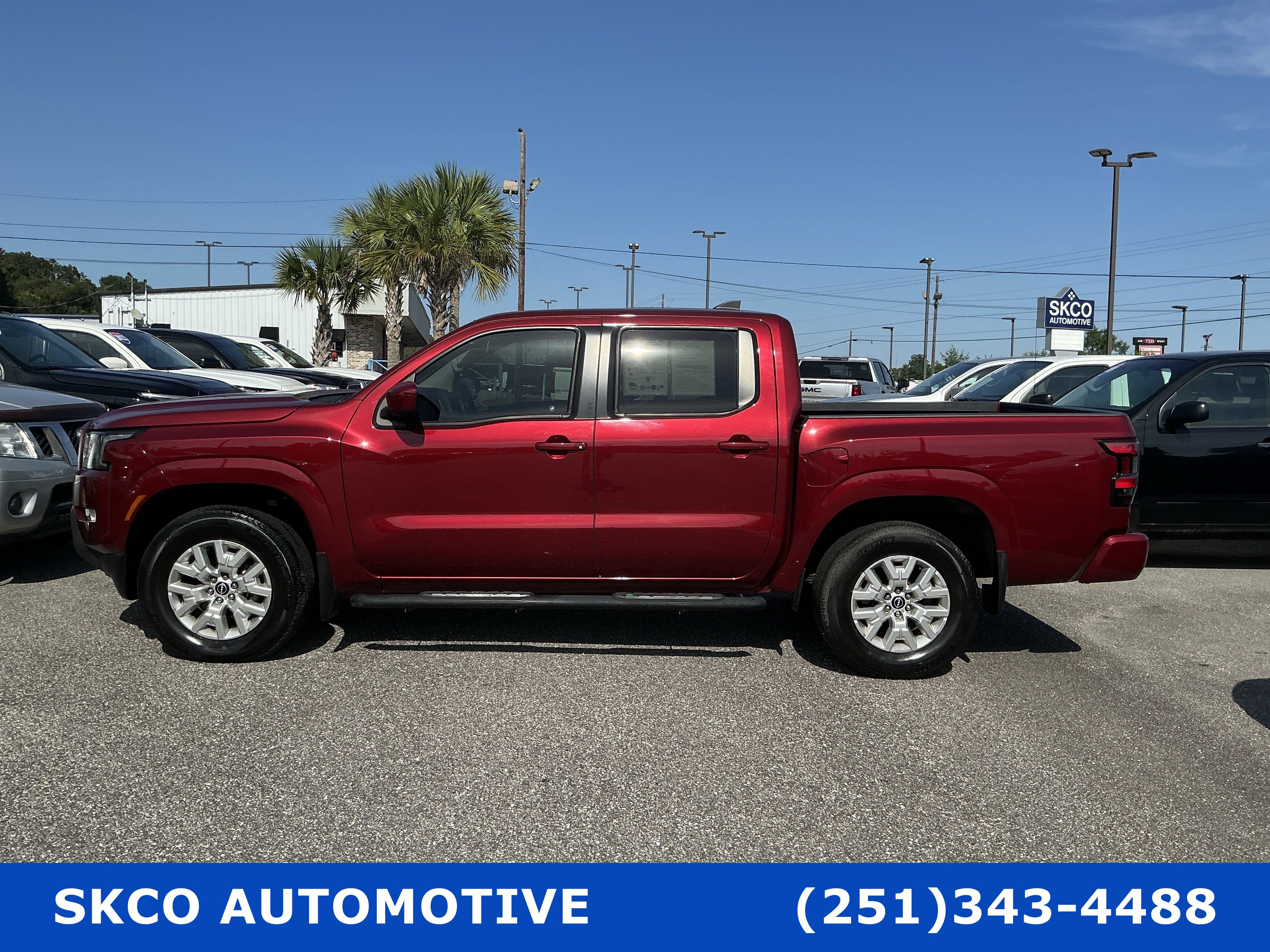 Used 2022 Nissan Frontier SV w/ Technology Package AWD/4WD image 2