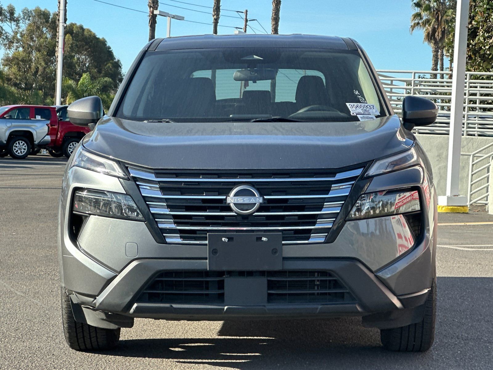 Used 2024 Nissan Rogue SV image 7