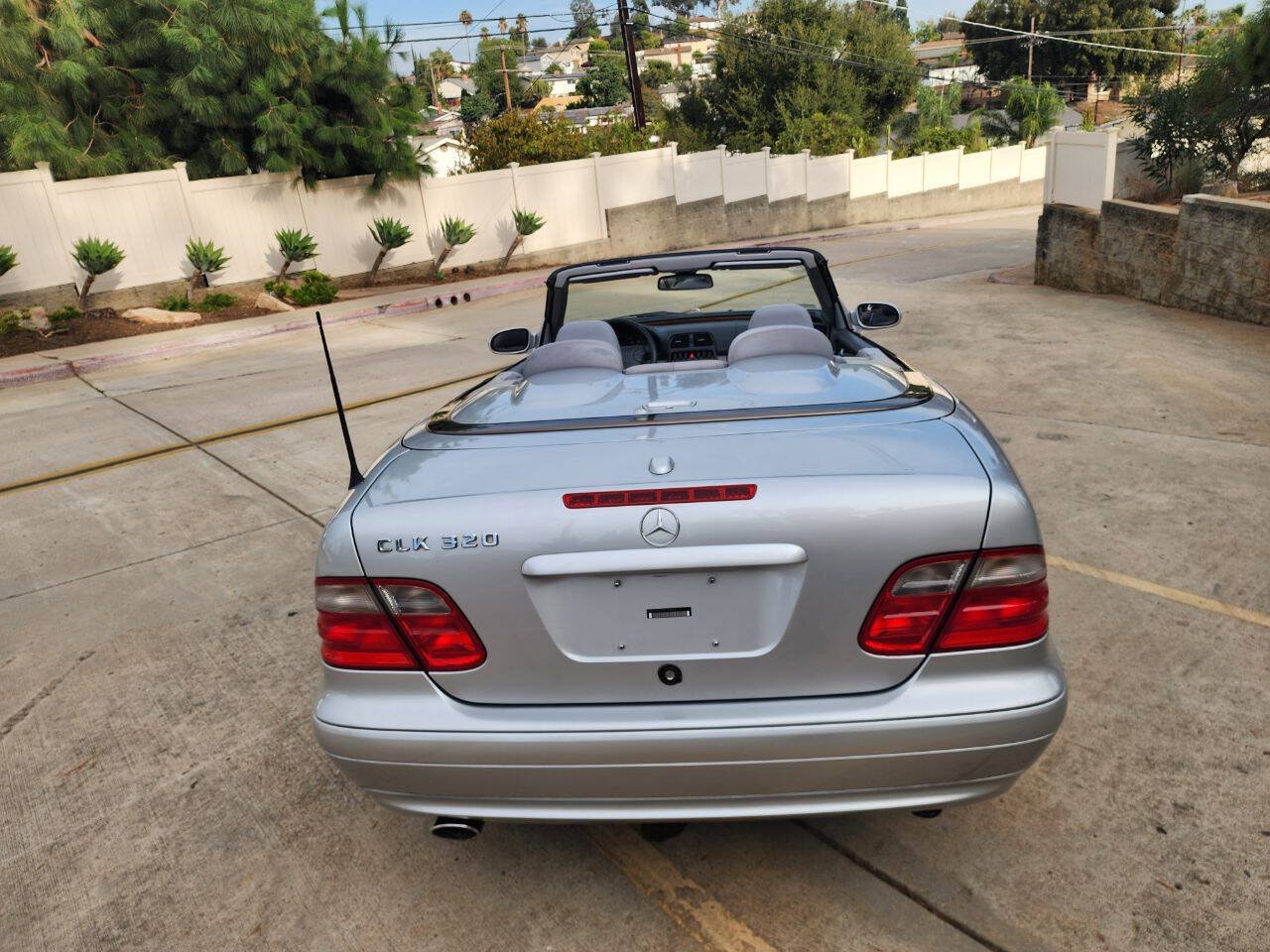 Used 2003 Mercedes-Benz CLK 320 Cabriolet image 4