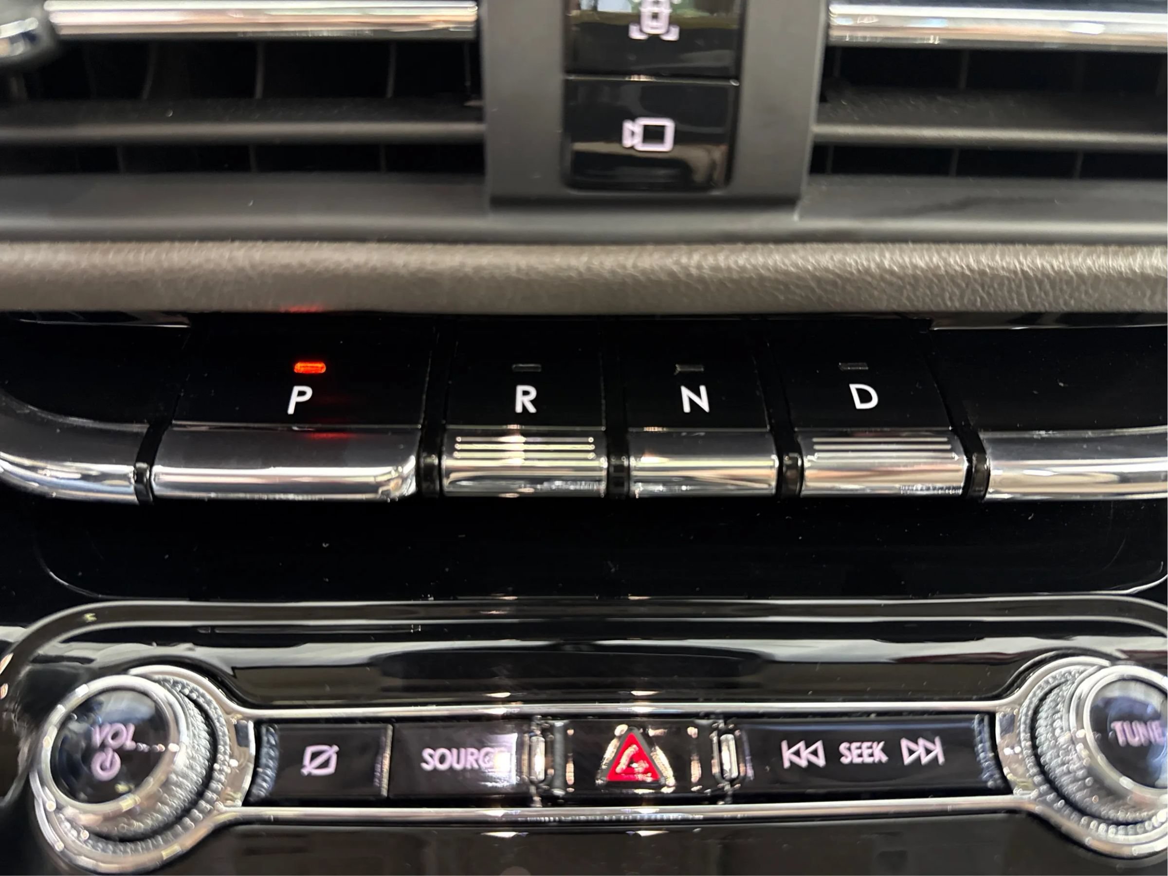 Used 2022 Lincoln Corsair AWD w/ Premium Package image 46