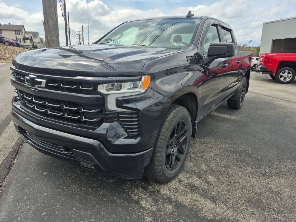 Used 2023 Chevrolet Silverado 1500 RST image 3