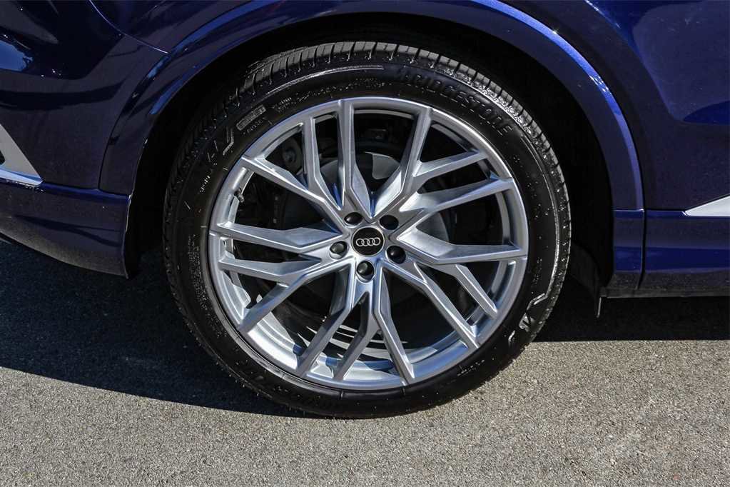 Used 2025 Audi Q4 e-tron Premium Plus w/ Premium Plus image 10